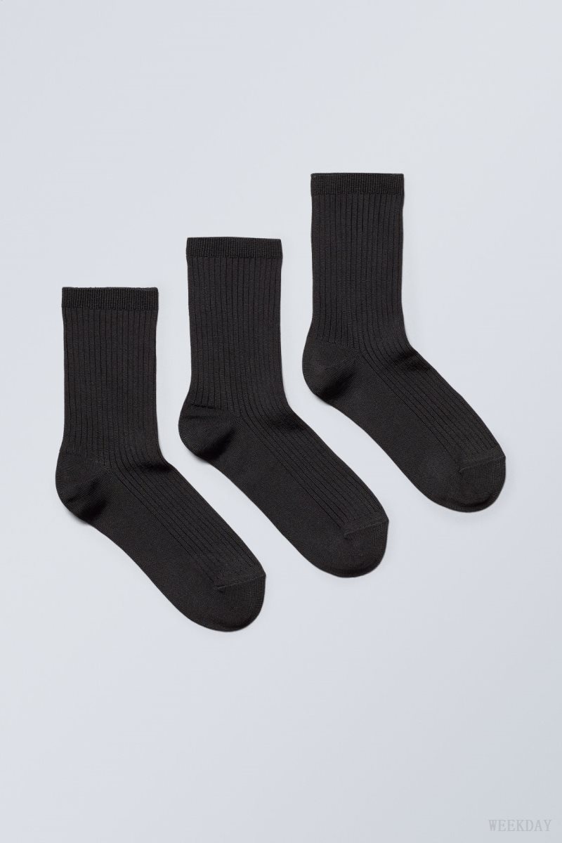 Weekday 3-pack Lova Shiny Socks Black | XHBN1937