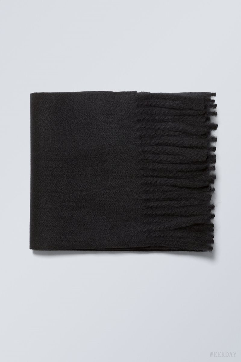 Weekday Essential Scarf Black | UDRF6111