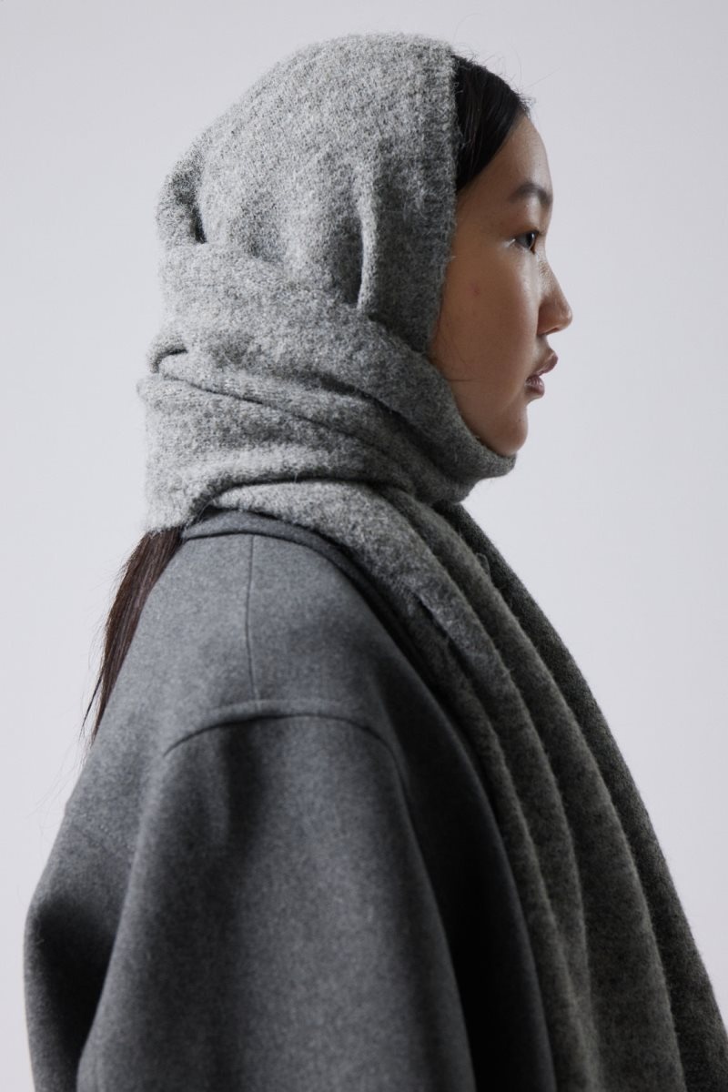 Weekday Hood Scarf Grey | QAOT4007