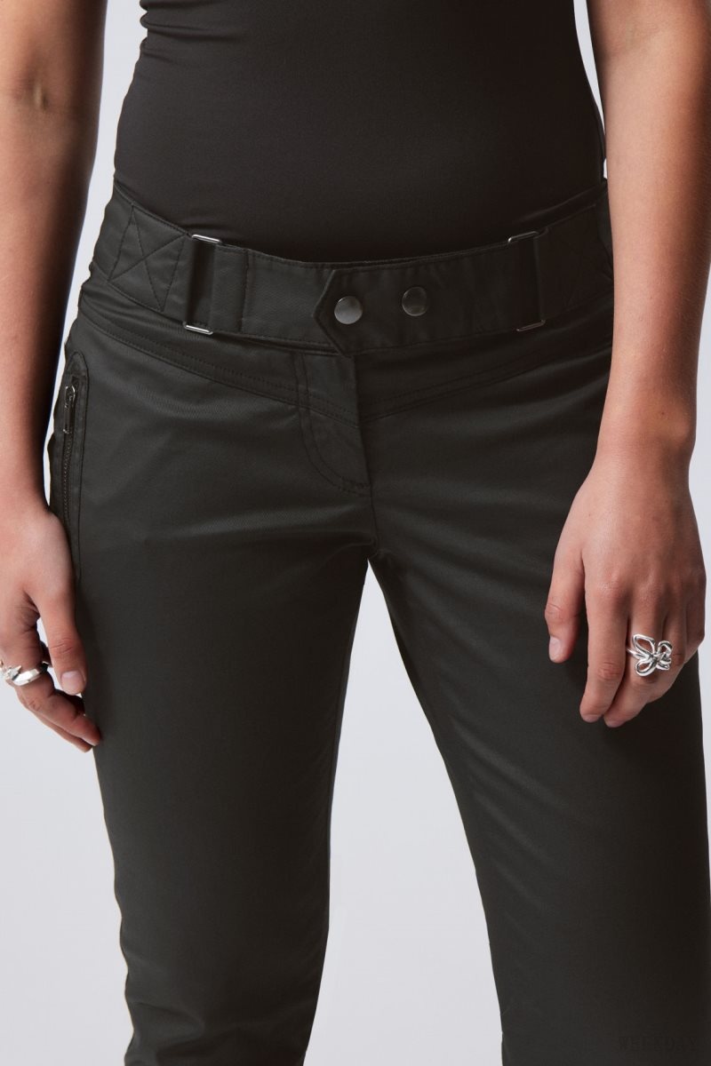 Weekday Jackie Low Waist Trousers Black | NGIC4842