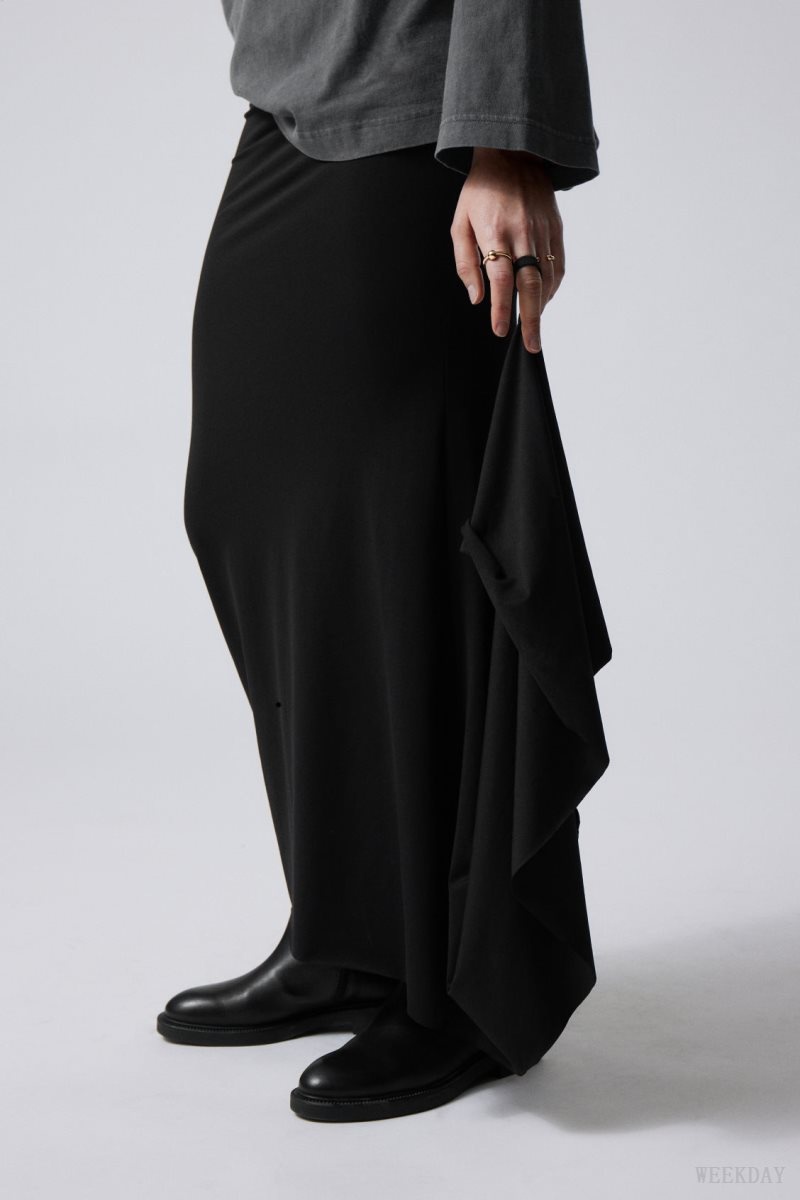 Weekday Long Asymmetric Drape Skirt Black | CAGD4181