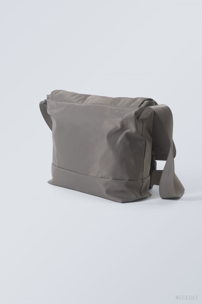 Weekday Messenger Bag Grey | RUVJ9008