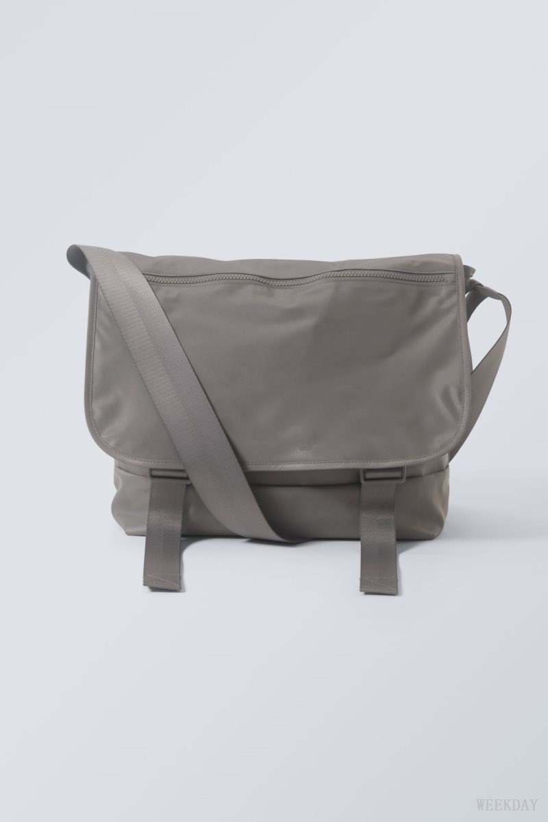 Weekday Messenger Bag Grey | RUVJ9008