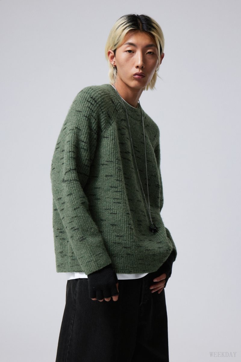 Weekday Norman Relaxed Raglan Sweater Green | TYLH0916