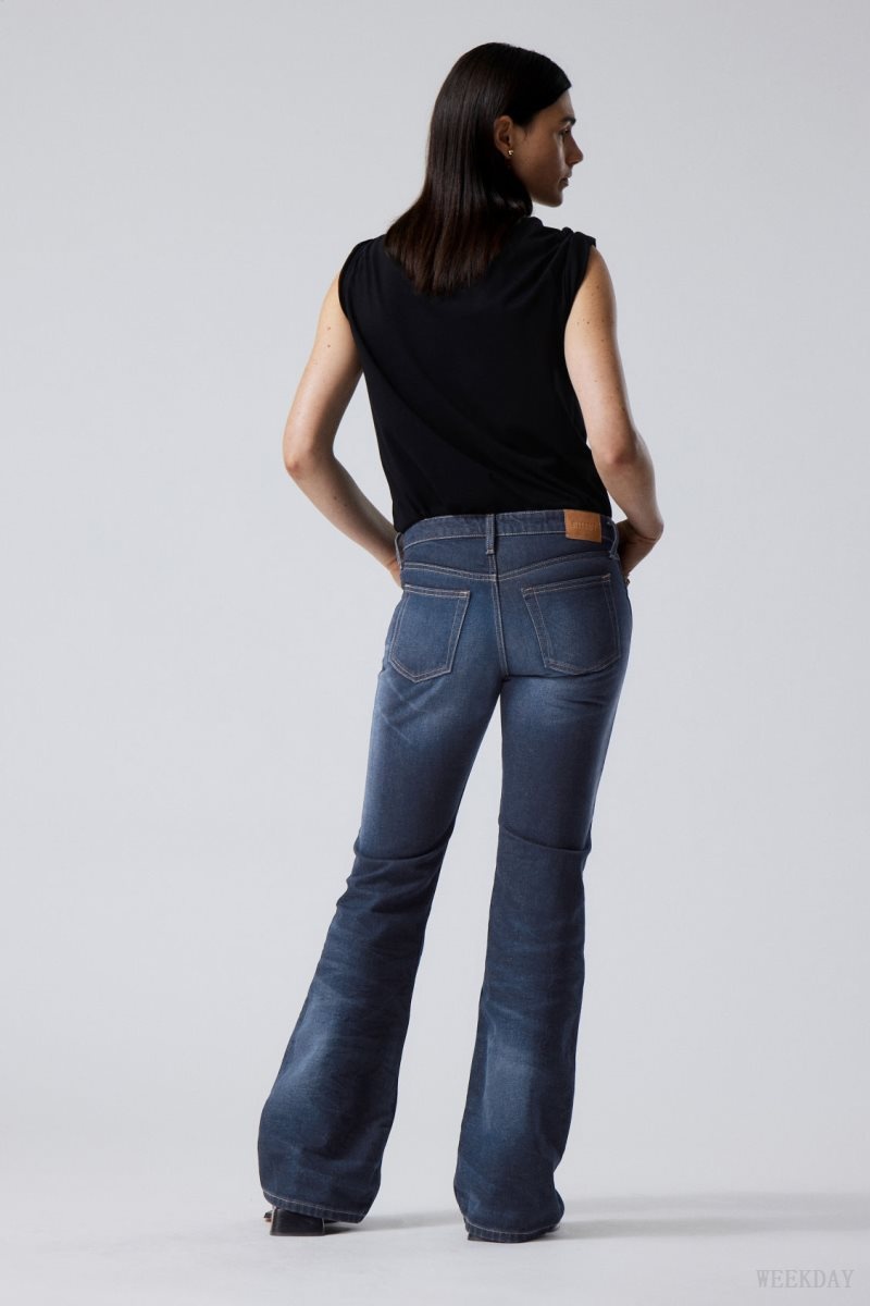 Weekday Nova Low Bootcut Wrinkle Jeans Blue | JGOK2948