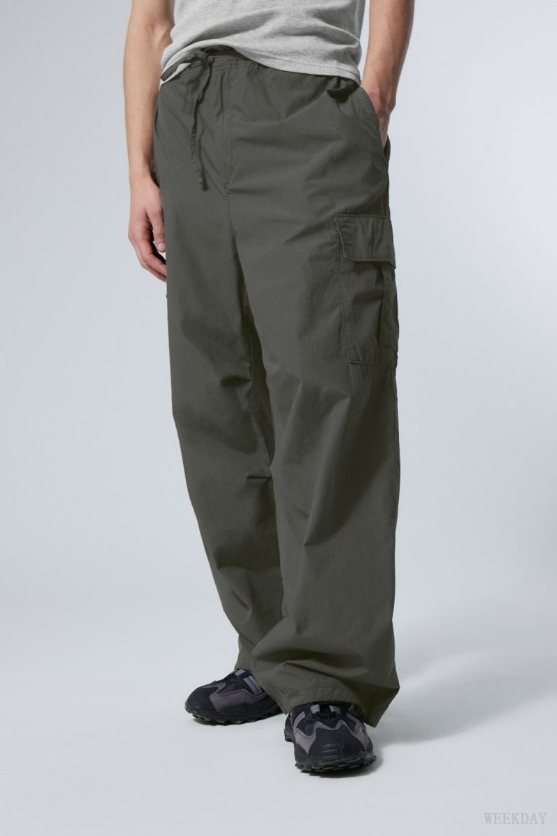 Weekday Parachute Loose Cargo Trousers Dark Grey | TLPM0965