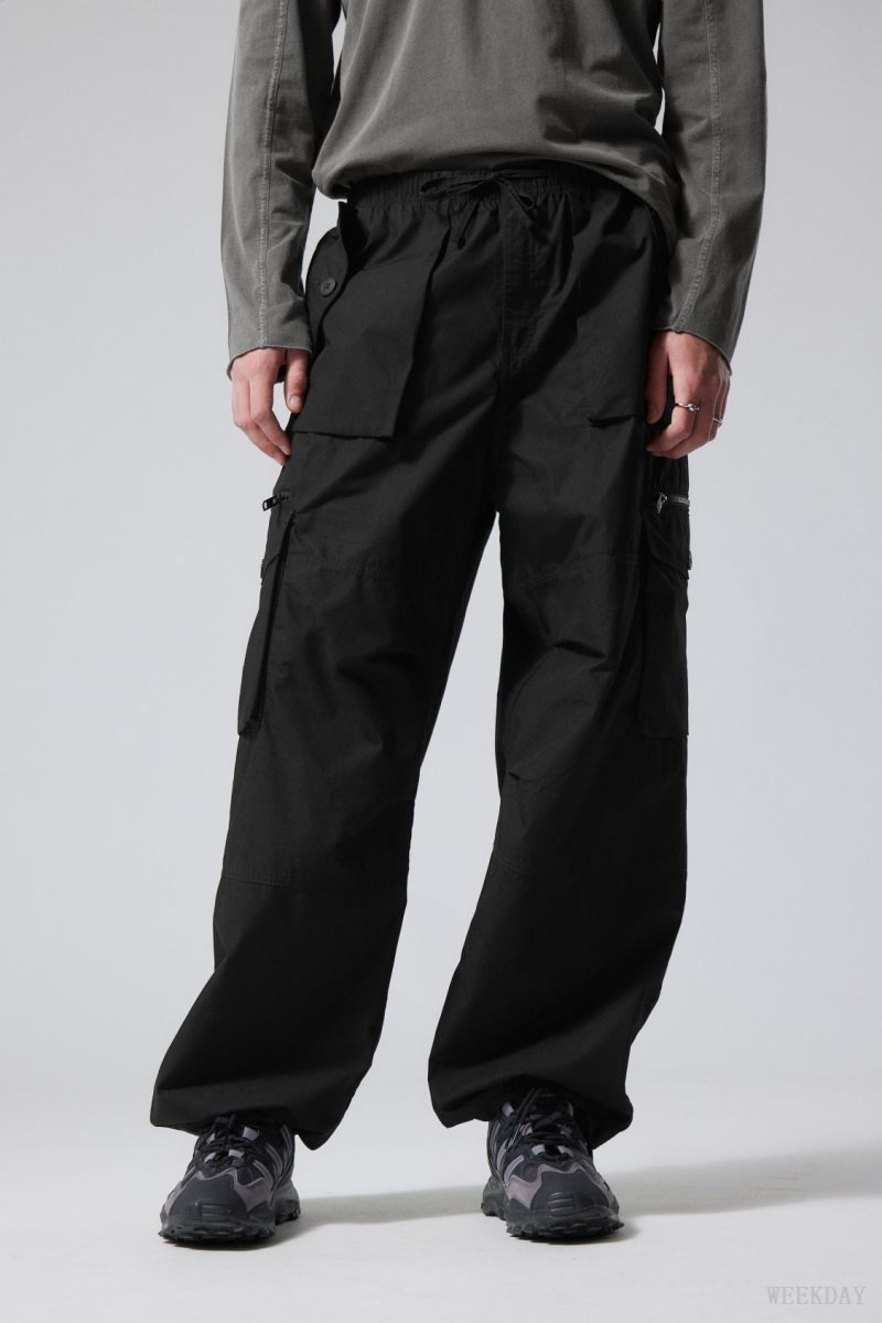 Weekday Piper Loose Cargo Trousers Black | IZNG2352