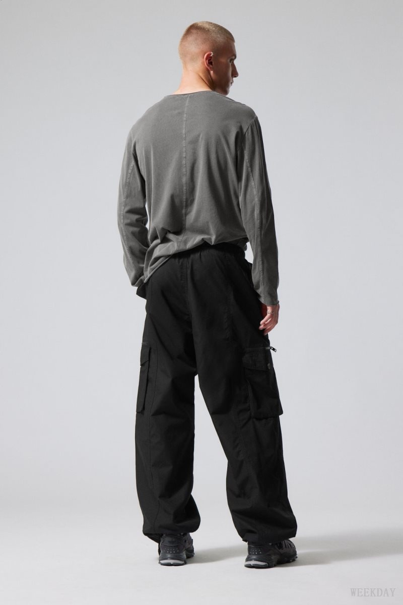 Weekday Piper Loose Cargo Trousers Black | IZNG2352