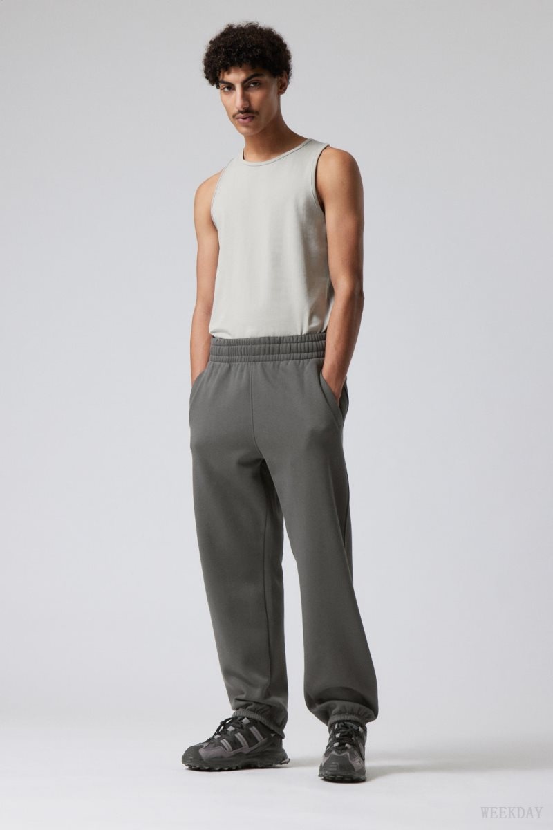 Weekday Relaxed Heavy Sweatpants Dark Grey | FEVB2216