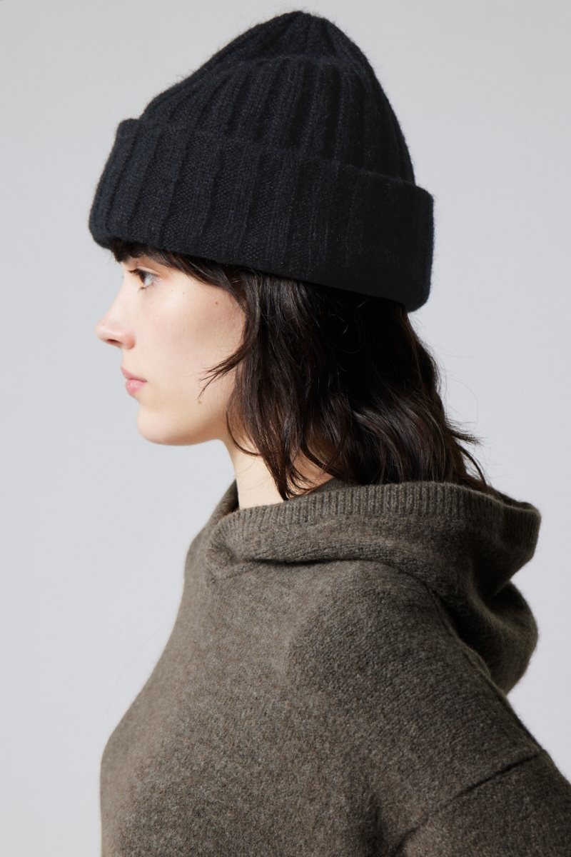 Weekday Soft Ribbed Beanie Black | AUQV7304