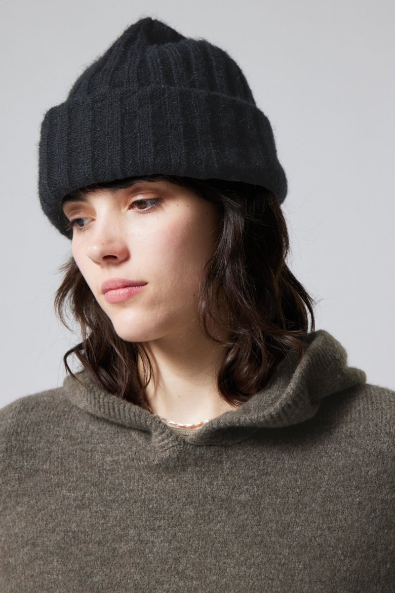 Weekday Soft Ribbed Beanie Black | AUQV7304