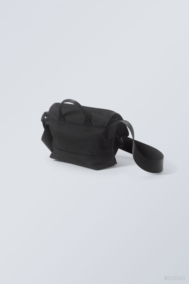 Weekday Tiny Messenger Bag Black | SRKC2736