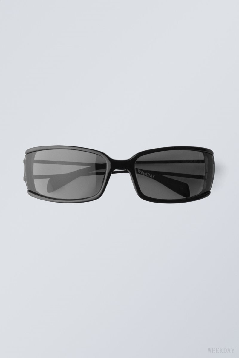 Weekday Tour Sunglasses Black | ZERM5867