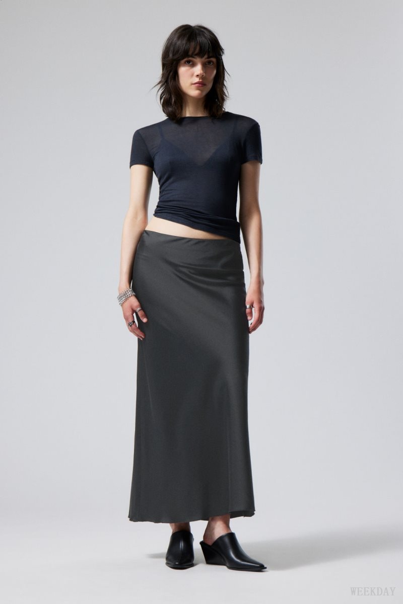 Weekday Trace Pull On Satin Skirt Black | BTPC6668